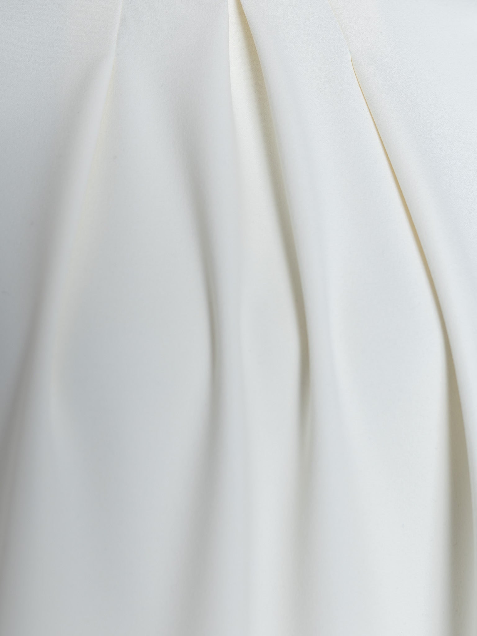 SILKY TECH TOP/White