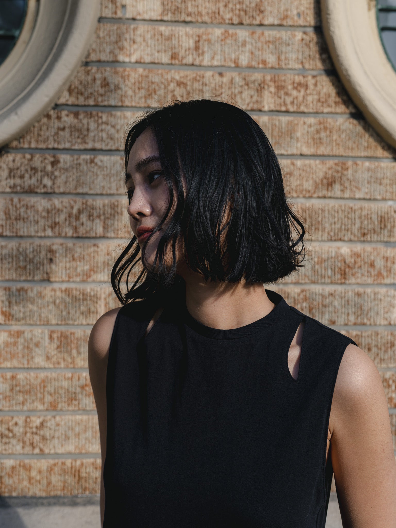 CUT OUT DRESS / black
