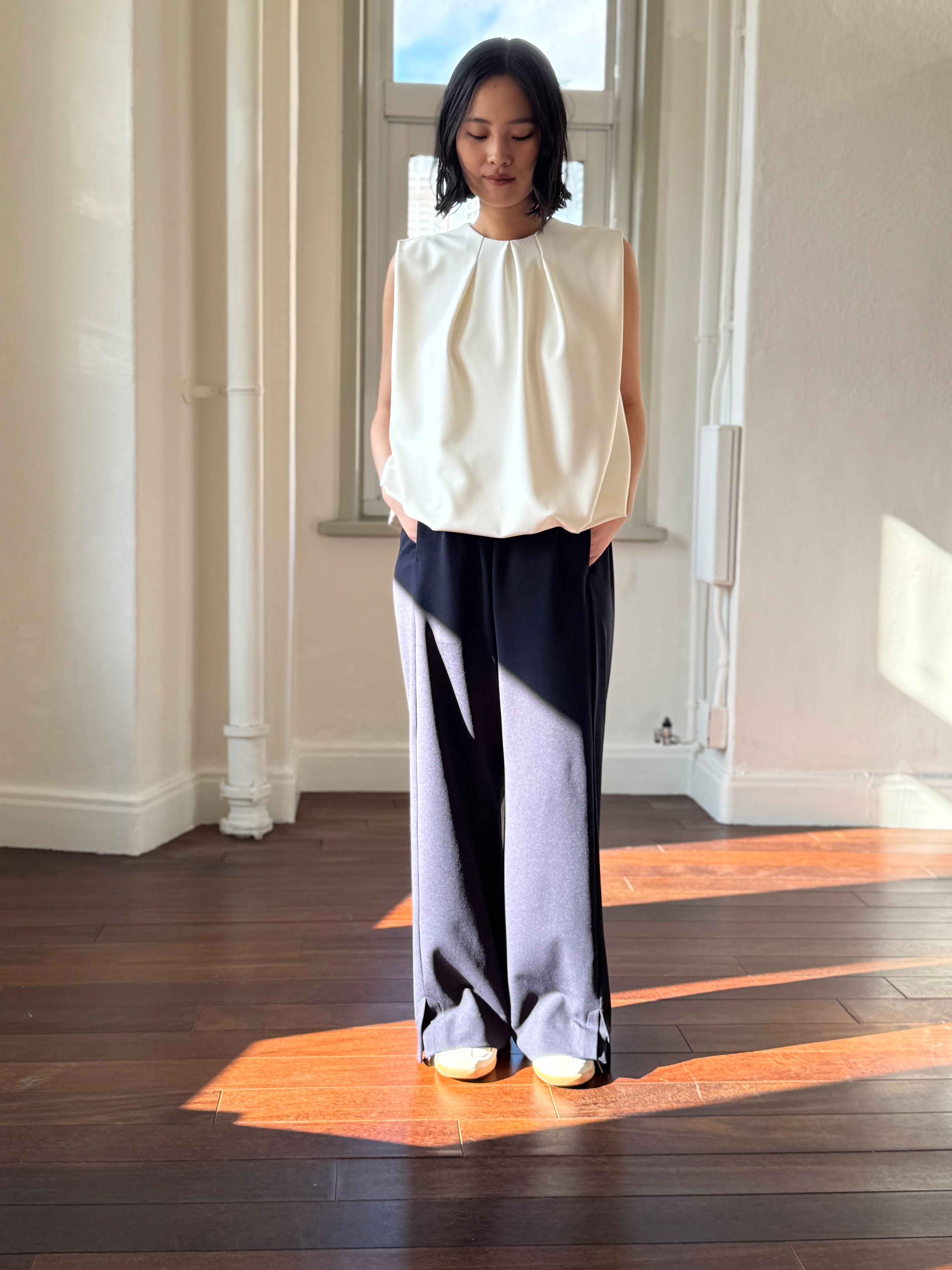 SILKY SLIT PANTS/Navy