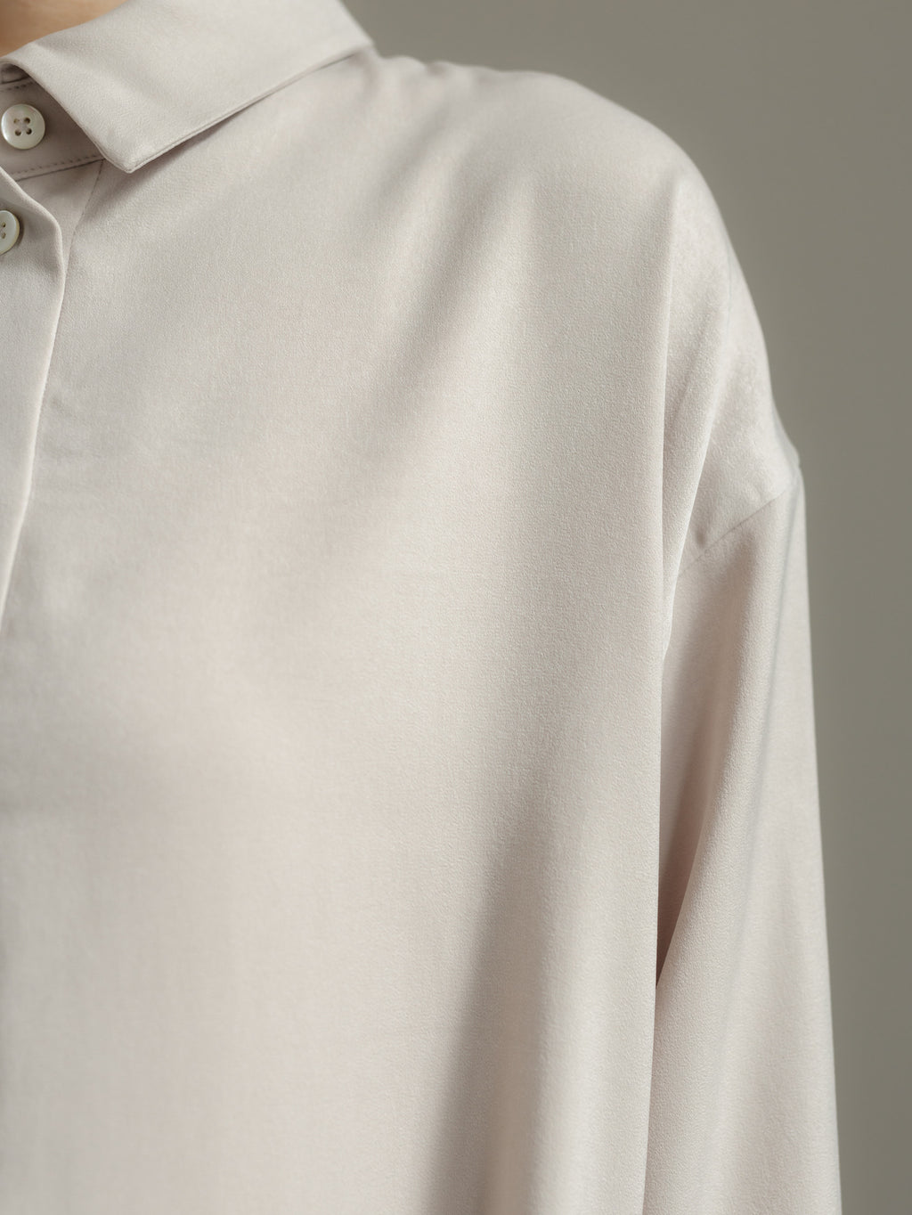 【HANKYU】CHAMELEON SUEDE TOUCH SHIRT