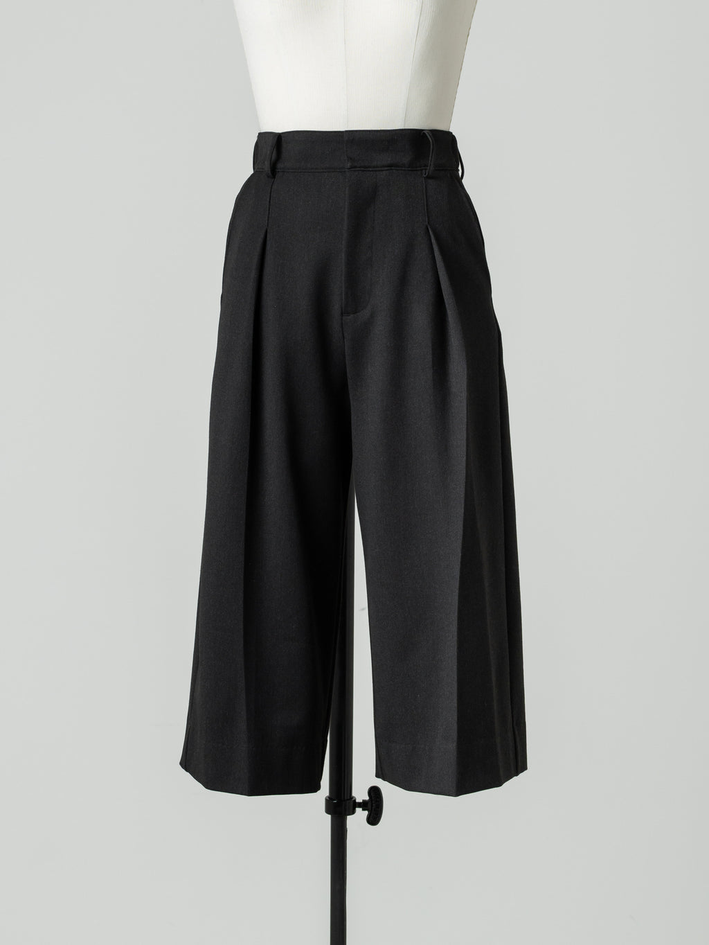 【HANKYU】RELAXED HALF PANTS