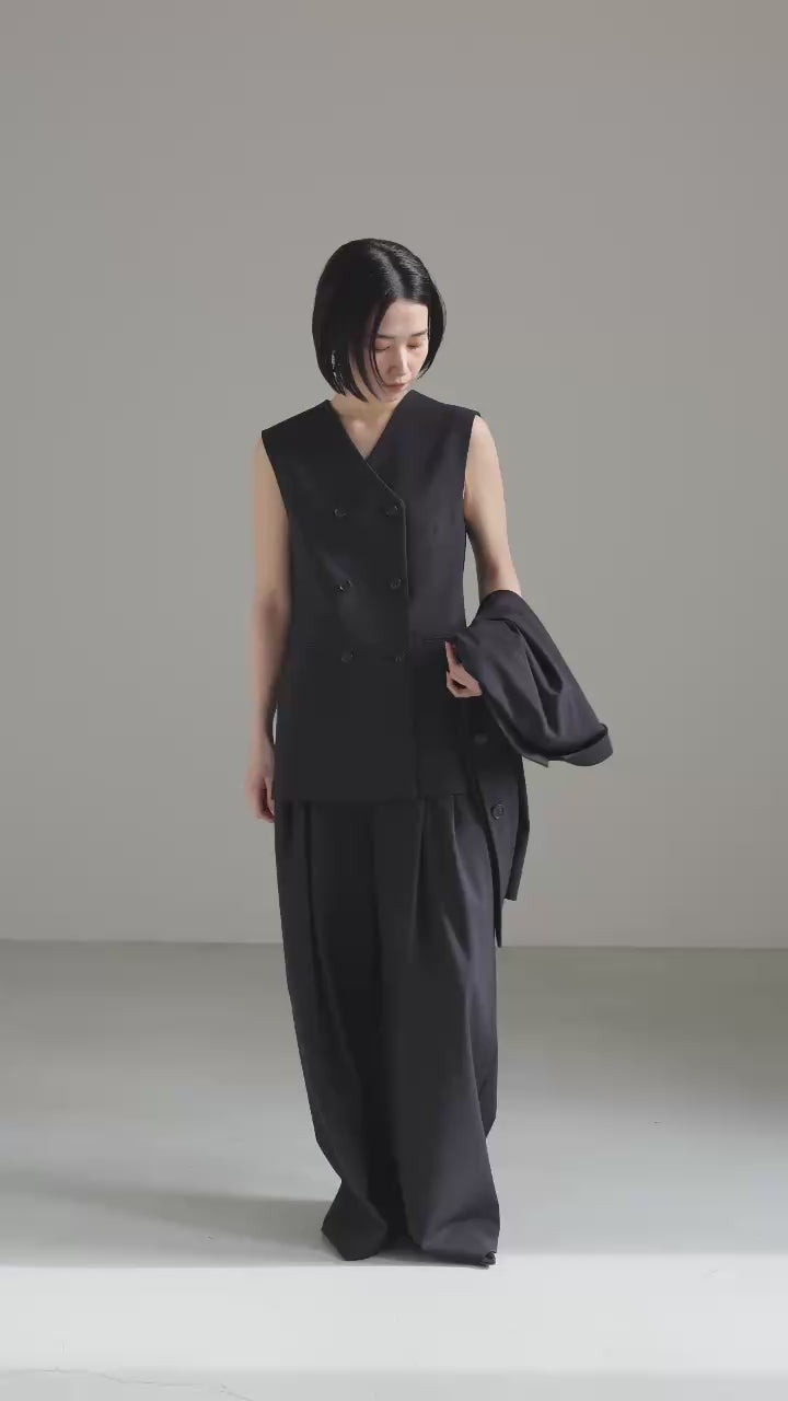 【PRE ORDER】CURVE VEST - NAVY