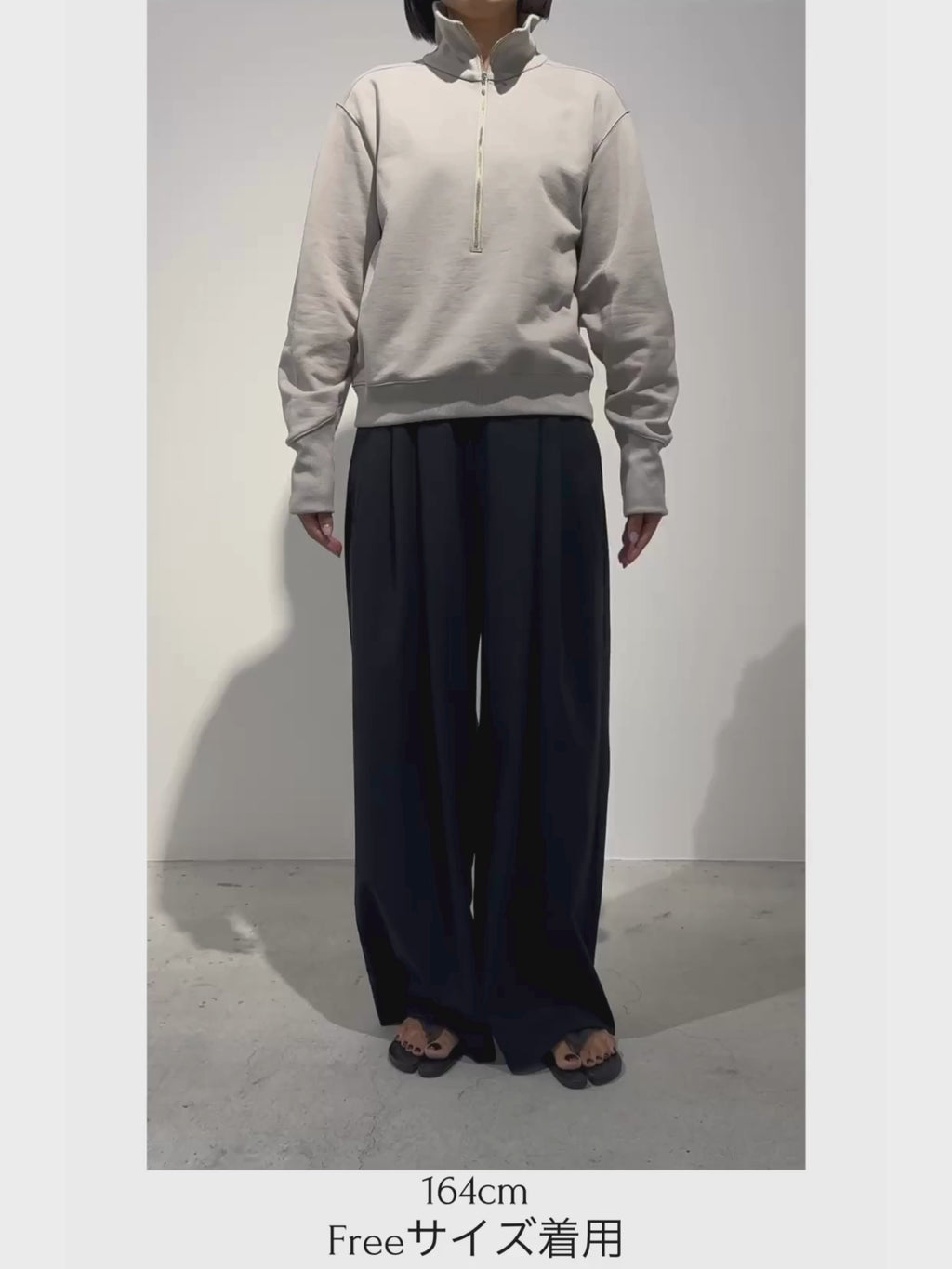 【PRE ORDER】HALF ZIP SWEAT