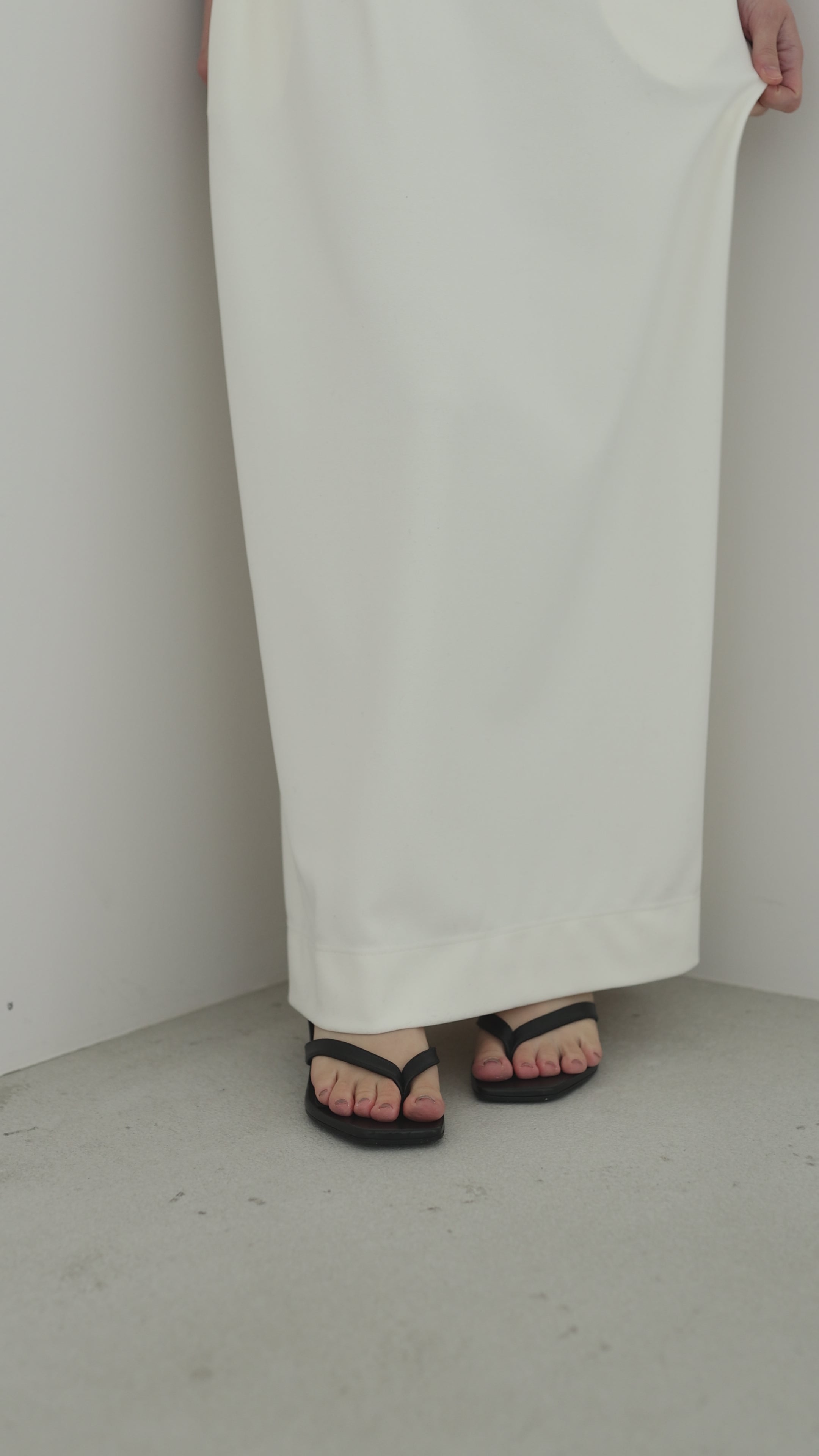 SILKY TECH DRESS/White